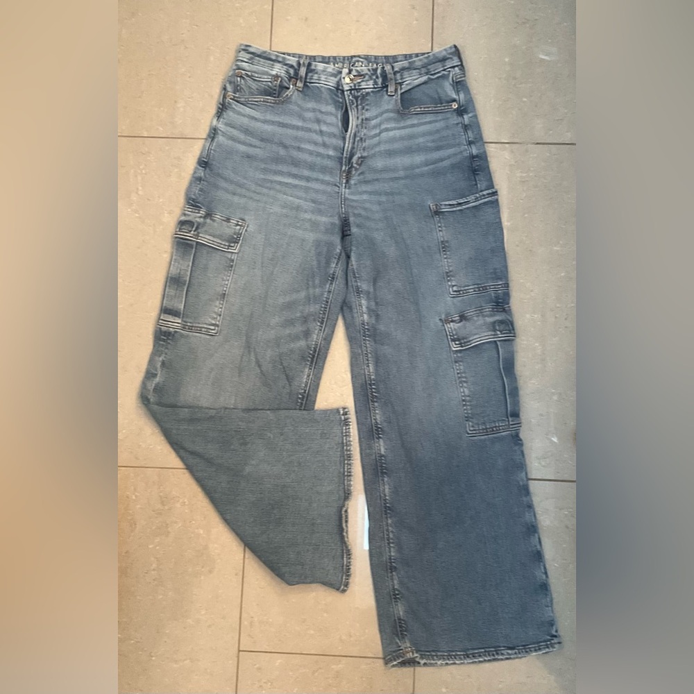 American Eagle Outfitters Women's Cargo Wide-Leg Jeans